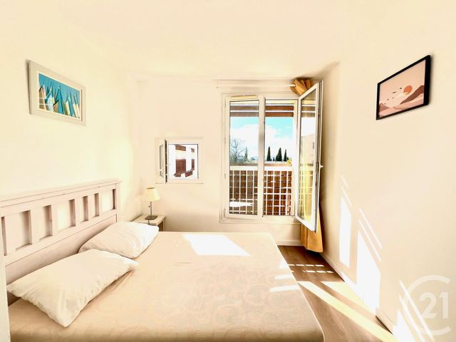 Appartement F2 à vendre - 2 pièces - 26.08 m2 - LA LONDE LES MAURES - 83 - PROVENCE-ALPES-COTE-D-AZUR - Century 21 Pavillon Or