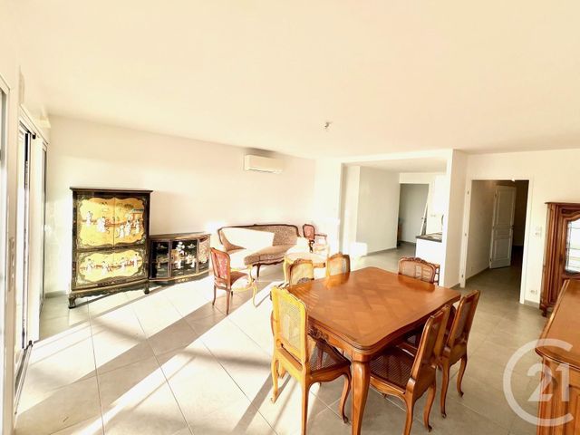 Appartement F3 à vendre - 3 pièces - 81.79 m2 - LA LONDE LES MAURES - 83 - PROVENCE-ALPES-COTE-D-AZUR - Century 21 Pavillon Or