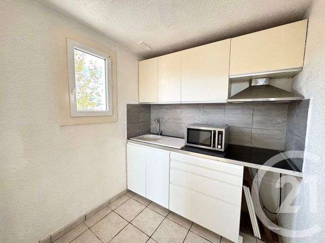 Appartement F5 à vendre - 5 pièces - 80.64 m2 - LA LONDE LES MAURES - 83 - PROVENCE-ALPES-COTE-D-AZUR - Century 21 Pavillon Or