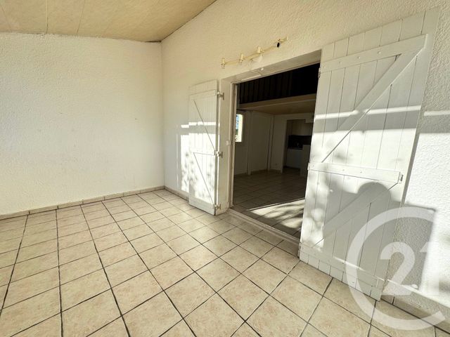 Appartement F5 à vendre - 5 pièces - 80.64 m2 - LA LONDE LES MAURES - 83 - PROVENCE-ALPES-COTE-D-AZUR - Century 21 Pavillon Or