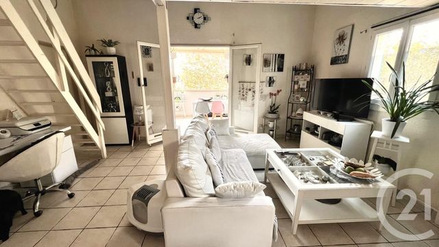 Appartement F5 à vendre - 5 pièces - 80.64 m2 - LA LONDE LES MAURES - 83 - PROVENCE-ALPES-COTE-D-AZUR - Century 21 Pavillon Or