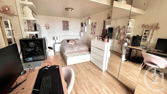 Appartement F5 à vendre - 5 pièces - 80.64 m2 - LA LONDE LES MAURES - 83 - PROVENCE-ALPES-COTE-D-AZUR - Century 21 Pavillon Or