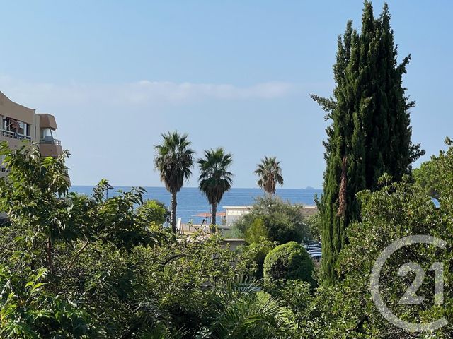 Appartement F3 à vendre - 3 pièces - 44.28 m2 - LA LONDE LES MAURES - 83 - PROVENCE-ALPES-COTE-D-AZUR - Century 21 Pavillon Or