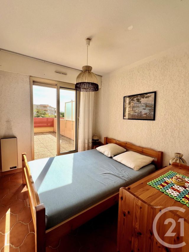 Appartement F3 à vendre - 3 pièces - 44.28 m2 - LA LONDE LES MAURES - 83 - PROVENCE-ALPES-COTE-D-AZUR - Century 21 Pavillon Or