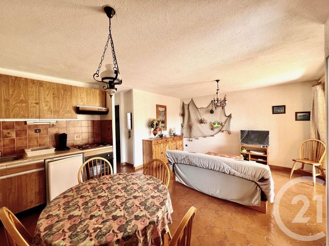 Appartement F3 à vendre - 3 pièces - 44.28 m2 - LA LONDE LES MAURES - 83 - PROVENCE-ALPES-COTE-D-AZUR - Century 21 Pavillon Or