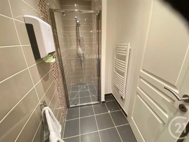 Appartement F3 à vendre - 3 pièces - 63.0 m2 - LA LONDE LES MAURES - 83 - PROVENCE-ALPES-COTE-D-AZUR - Century 21 Pavillon Or