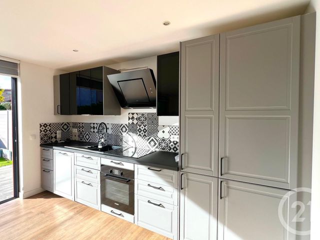 maison à vendre - 4 pièces - 84.0 m2 - LA LONDE LES MAURES - 83 - PROVENCE-ALPES-COTE-D-AZUR - Century 21 Pavillon Or