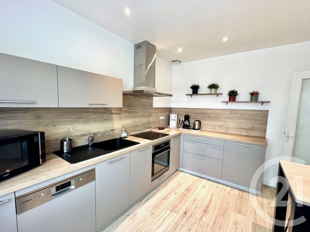 maison à vendre - 7 pièces - 184.0 m2 - LA LONDE LES MAURES - 83 - PROVENCE-ALPES-COTE-D-AZUR - Century 21 Pavillon Or