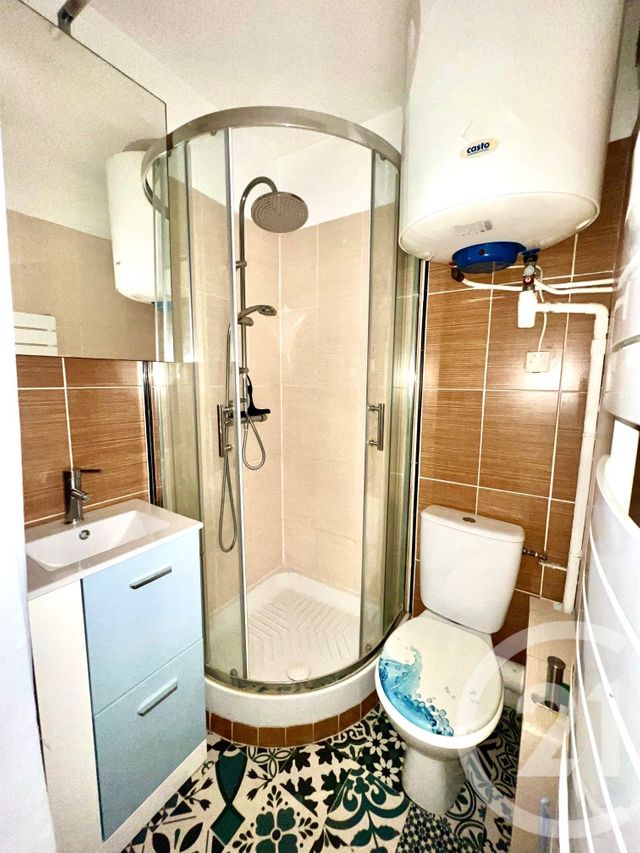 Appartement F2 à vendre - 2 pièces - 25.0 m2 - LA LONDE LES MAURES - 83 - PROVENCE-ALPES-COTE-D-AZUR - Century 21 Pavillon Or