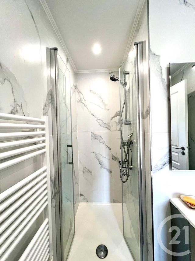 maison à vendre - 5 pièces - 132.0 m2 - LA LONDE LES MAURES - 83 - PROVENCE-ALPES-COTE-D-AZUR - Century 21 Pavillon Or