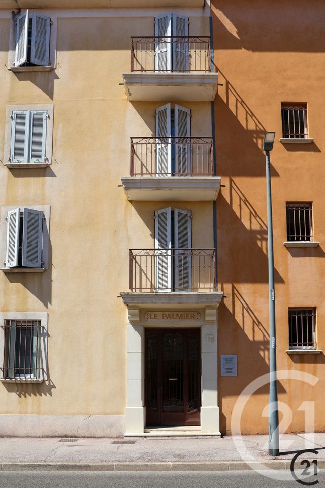 Appartement à vendre - 4 pièces - 114.0 m2 - LA LONDE LES MAURES - 83 - PROVENCE-ALPES-COTE-D-AZUR - Century 21 Pavillon Or