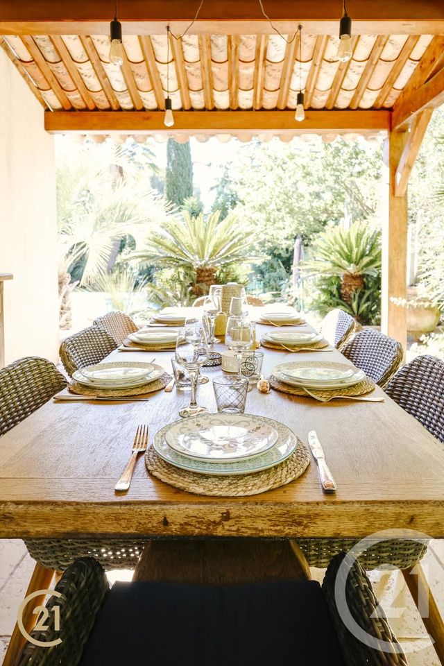 maison à vendre - 7 pièces - 196.0 m2 - LA LONDE LES MAURES - 83 - PROVENCE-ALPES-COTE-D-AZUR - Century 21 Pavillon Or