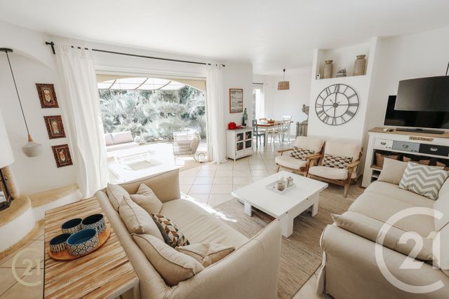 maison à vendre - 7 pièces - 196.0 m2 - LA LONDE LES MAURES - 83 - PROVENCE-ALPES-COTE-D-AZUR - Century 21 Pavillon Or