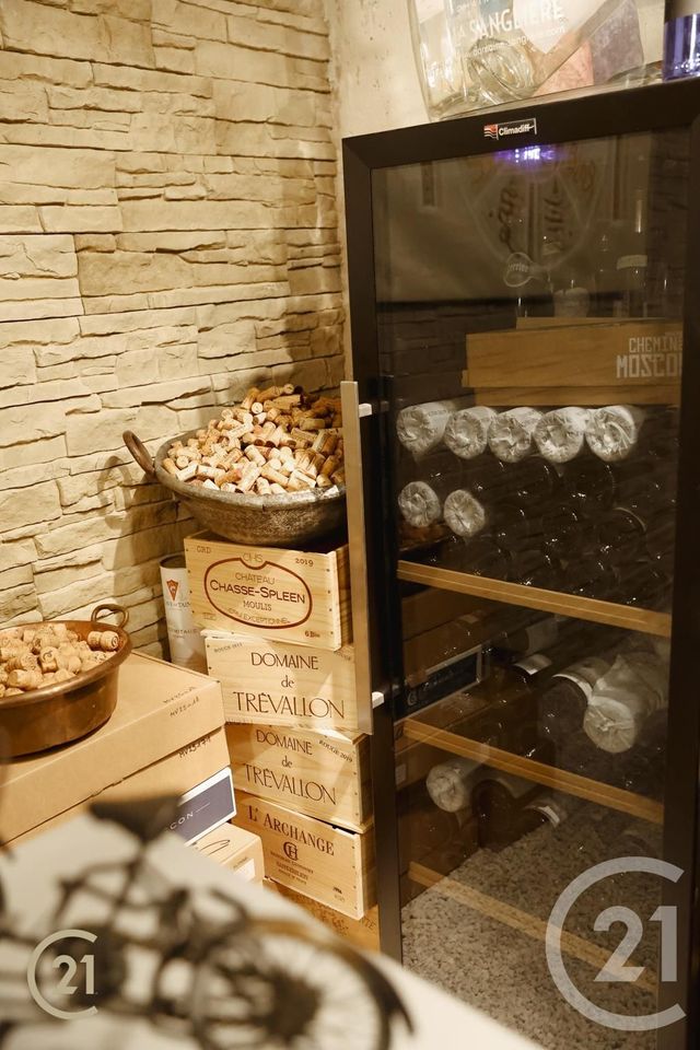 maison à vendre - 7 pièces - 196.0 m2 - LA LONDE LES MAURES - 83 - PROVENCE-ALPES-COTE-D-AZUR - Century 21 Pavillon Or