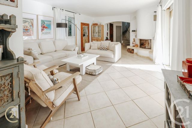 maison à vendre - 7 pièces - 196.0 m2 - LA LONDE LES MAURES - 83 - PROVENCE-ALPES-COTE-D-AZUR - Century 21 Pavillon Or