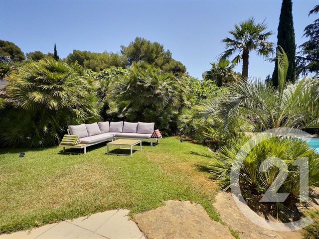 maison à vendre - 7 pièces - 196.0 m2 - LA LONDE LES MAURES - 83 - PROVENCE-ALPES-COTE-D-AZUR - Century 21 Pavillon Or
