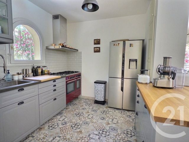 maison à vendre - 7 pièces - 196.0 m2 - LA LONDE LES MAURES - 83 - PROVENCE-ALPES-COTE-D-AZUR - Century 21 Pavillon Or