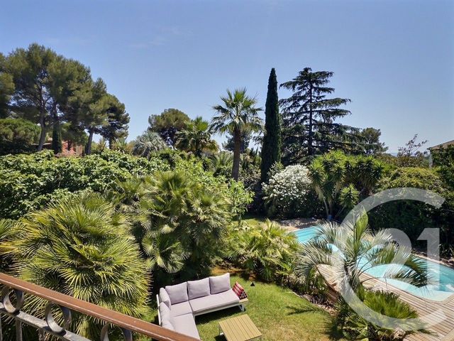 maison à vendre - 7 pièces - 196.0 m2 - LA LONDE LES MAURES - 83 - PROVENCE-ALPES-COTE-D-AZUR - Century 21 Pavillon Or