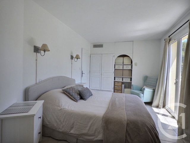 maison à vendre - 7 pièces - 196.0 m2 - LA LONDE LES MAURES - 83 - PROVENCE-ALPES-COTE-D-AZUR - Century 21 Pavillon Or