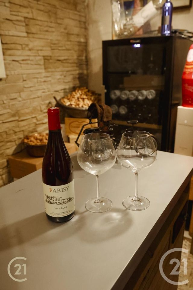 maison à vendre - 7 pièces - 196.0 m2 - LA LONDE LES MAURES - 83 - PROVENCE-ALPES-COTE-D-AZUR - Century 21 Pavillon Or