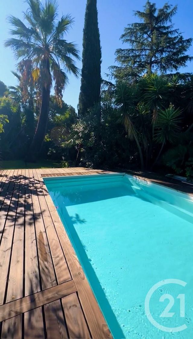 maison à vendre - 7 pièces - 196.0 m2 - LA LONDE LES MAURES - 83 - PROVENCE-ALPES-COTE-D-AZUR - Century 21 Pavillon Or