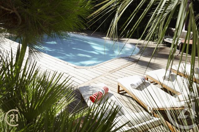 maison à vendre - 7 pièces - 196.0 m2 - LA LONDE LES MAURES - 83 - PROVENCE-ALPES-COTE-D-AZUR - Century 21 Pavillon Or