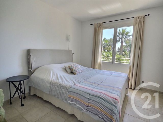 maison à vendre - 7 pièces - 196.0 m2 - LA LONDE LES MAURES - 83 - PROVENCE-ALPES-COTE-D-AZUR - Century 21 Pavillon Or