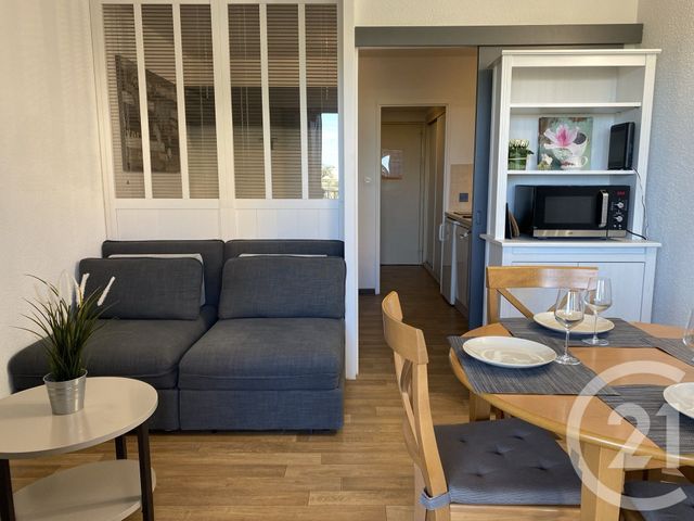 Appartement F1 à vendre - 1 pièce - 23.53 m2 - HYERES - 83 - PROVENCE-ALPES-COTE-D-AZUR - Century 21 Pavillon Or