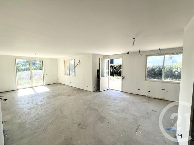 maison à vendre - 6 pièces - 145.0 m2 - LA LONDE LES MAURES - 83 - PROVENCE-ALPES-COTE-D-AZUR - Century 21 Pavillon Or