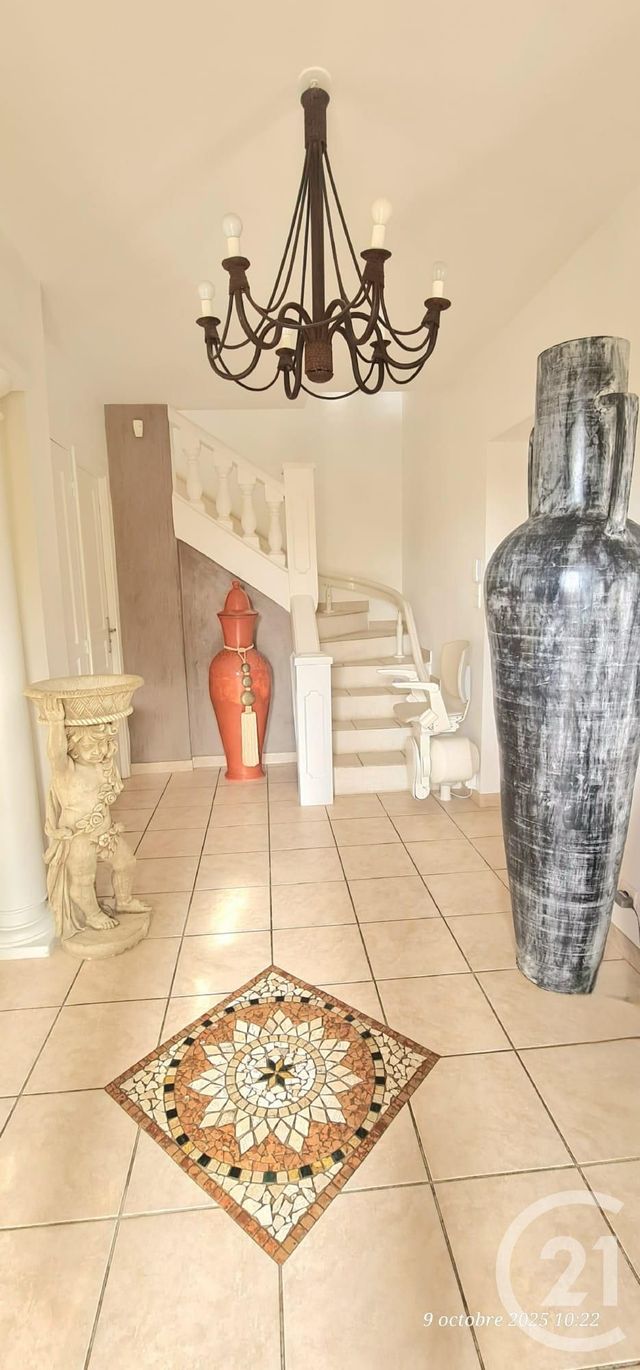 maison à vendre - 6 pièces - 163.0 m2 - LA LONDE LES MAURES - 83 - PROVENCE-ALPES-COTE-D-AZUR - Century 21 Pavillon Or