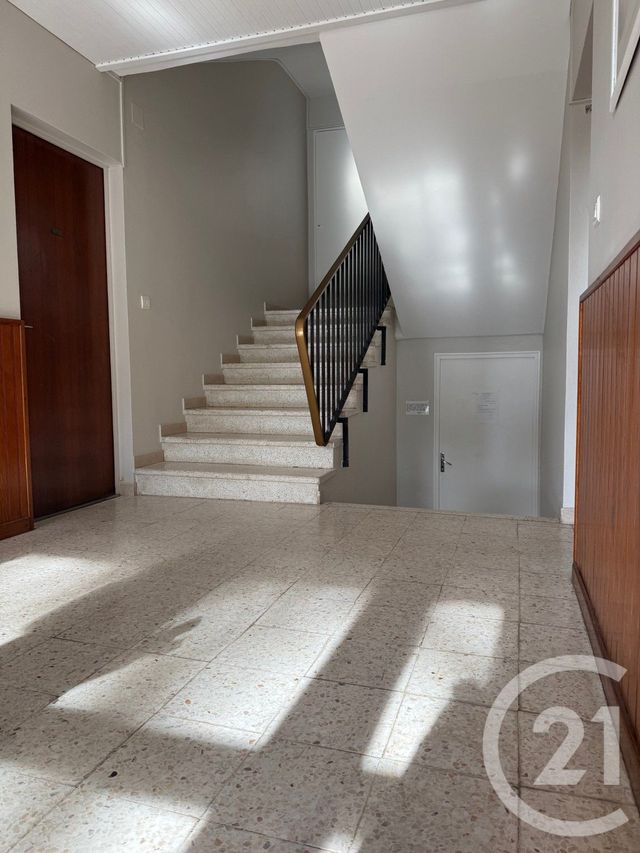 Appartement F2 à vendre - 3 pièces - 55.0 m2 - TOULON - 83 - PROVENCE-ALPES-COTE-D-AZUR - Century 21 Pavillon Or