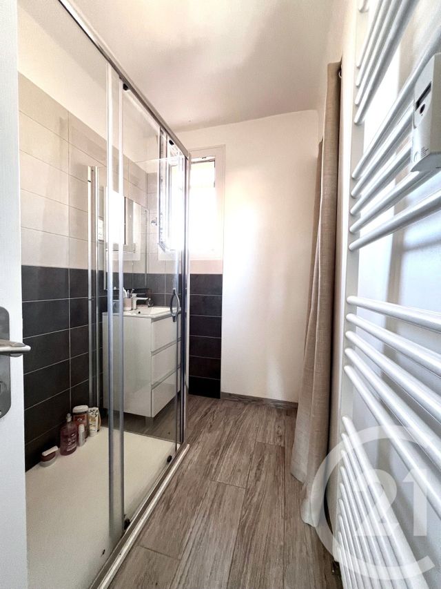 Appartement F2 à vendre - 2 pièces - 33.72 m2 - LA LONDE LES MAURES - 83 - PROVENCE-ALPES-COTE-D-AZUR - Century 21 Pavillon Or