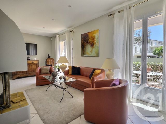 maison à vendre - 4 pièces - 121.17 m2 - LA LONDE LES MAURES - 83 - PROVENCE-ALPES-COTE-D-AZUR - Century 21 Pavillon Or