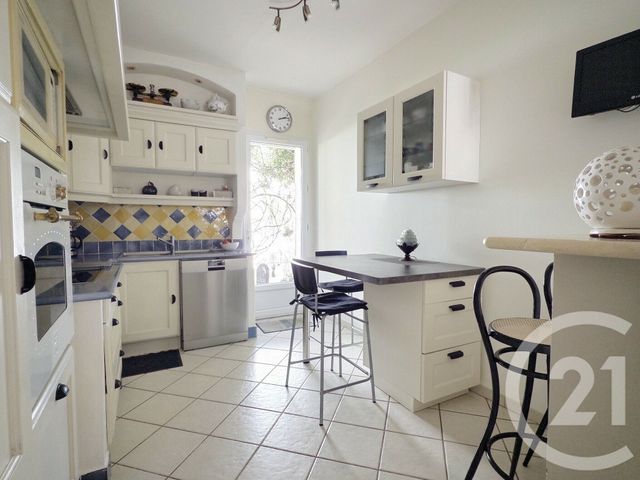 maison à vendre - 4 pièces - 121.17 m2 - LA LONDE LES MAURES - 83 - PROVENCE-ALPES-COTE-D-AZUR - Century 21 Pavillon Or