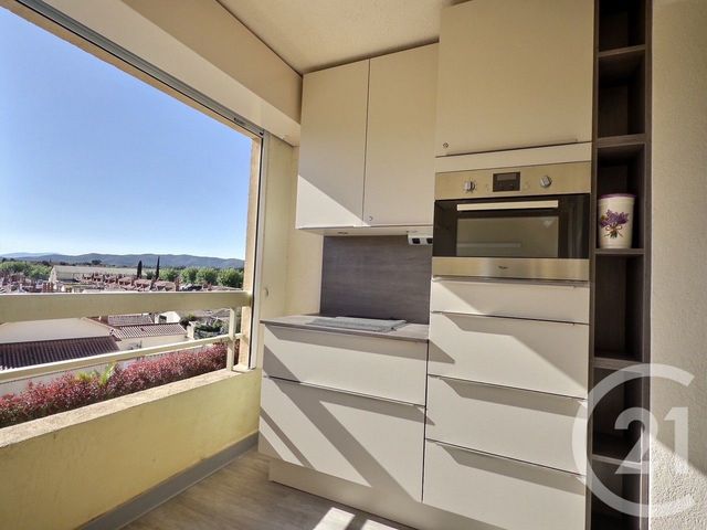 Appartement T2 à vendre - 2 pièces - 28.63 m2 - LA LONDE LES MAURES - 83 - PROVENCE-ALPES-COTE-D-AZUR - Century 21 Pavillon Or