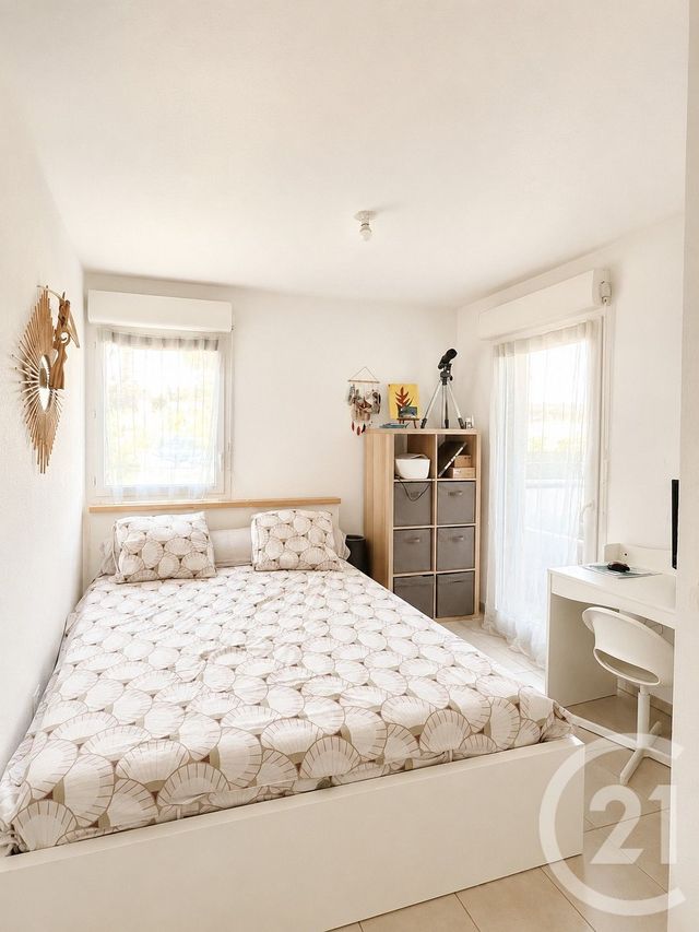 Appartement F3 à vendre - 3 pièces - 55.75 m2 - LA LONDE LES MAURES - 83 - PROVENCE-ALPES-COTE-D-AZUR - Century 21 Pavillon Or