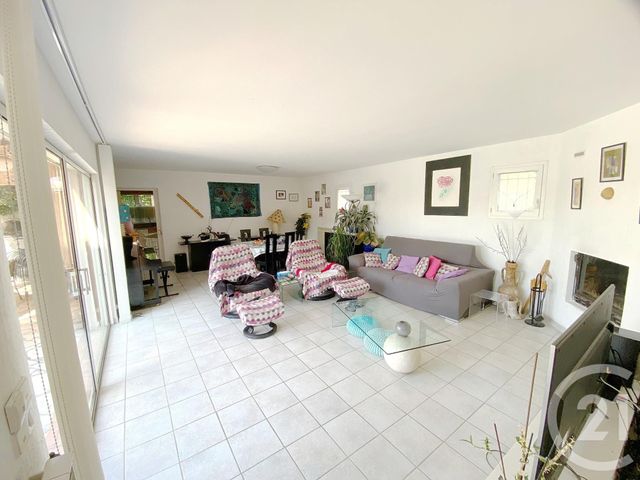 maison à vendre - 7 pièces - 175.0 m2 - LA LONDE LES MAURES - 83 - PROVENCE-ALPES-COTE-D-AZUR - Century 21 Pavillon Or