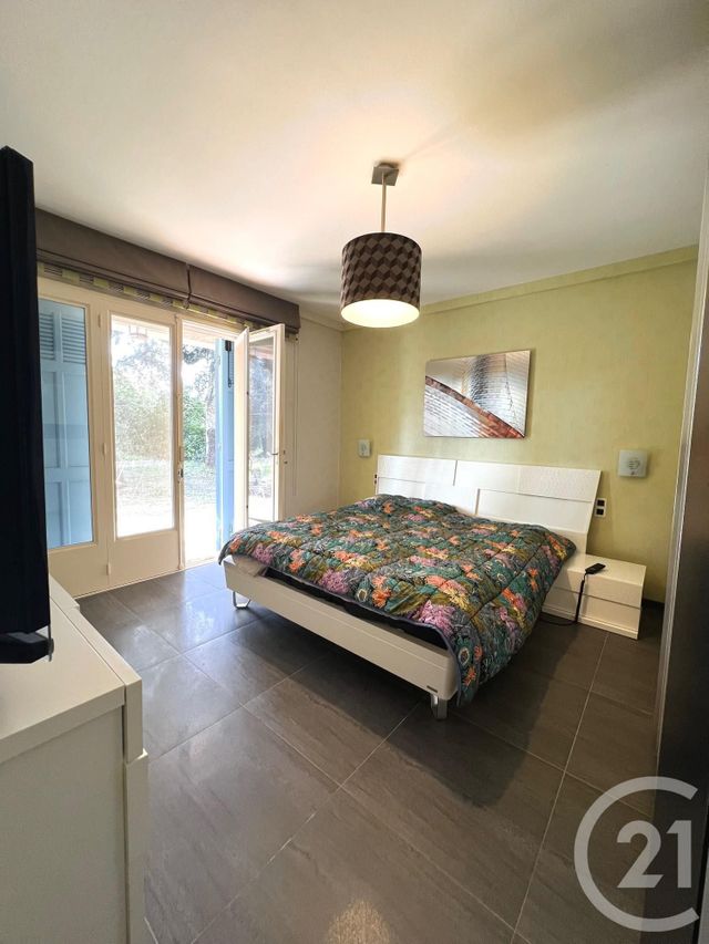 maison à vendre - 7 pièces - 175.0 m2 - LA LONDE LES MAURES - 83 - PROVENCE-ALPES-COTE-D-AZUR - Century 21 Pavillon Or