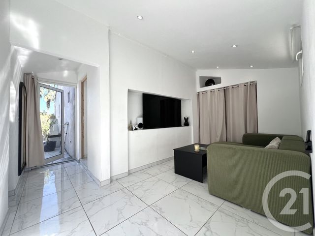 maison à vendre - 6 pièces - 126.0 m2 - LA LONDE LES MAURES - 83 - PROVENCE-ALPES-COTE-D-AZUR - Century 21 Pavillon Or