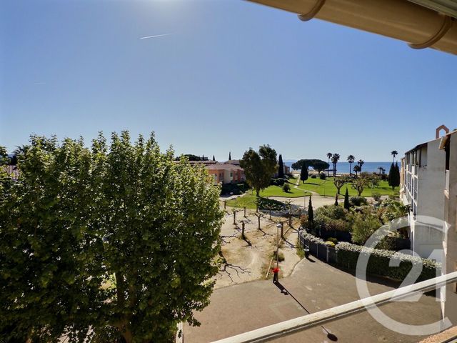 Appartement F2 à vendre LA LONDE LES MAURES
