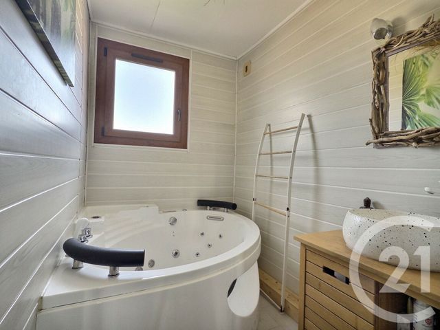 Appartement F3 à vendre - 3 pièces - 65.12 m2 - LA LONDE LES MAURES - 83 - PROVENCE-ALPES-COTE-D-AZUR - Century 21 Pavillon Or