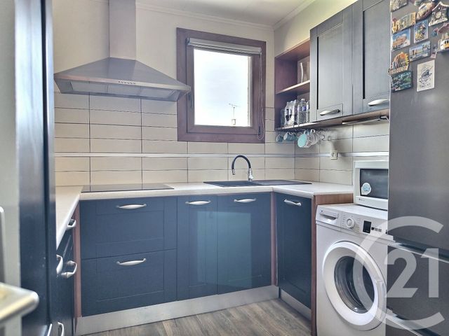 Appartement F3 à vendre - 3 pièces - 65.12 m2 - LA LONDE LES MAURES - 83 - PROVENCE-ALPES-COTE-D-AZUR - Century 21 Pavillon Or