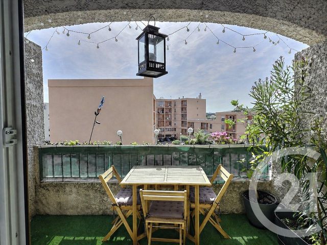Appartement F3 à vendre - 3 pièces - 65.12 m2 - LA LONDE LES MAURES - 83 - PROVENCE-ALPES-COTE-D-AZUR - Century 21 Pavillon Or