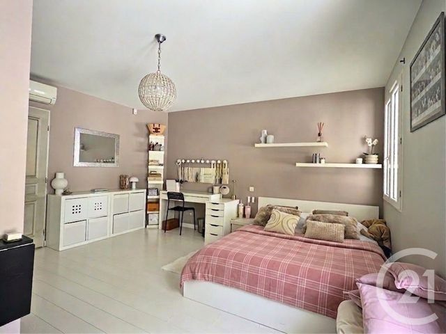 maison à vendre - 5 pièces - 147.2 m2 - LA CRAU - 83 - PROVENCE-ALPES-COTE-D-AZUR - Century 21 Pavillon Or