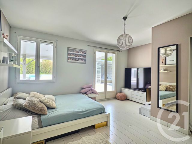maison à vendre - 5 pièces - 147.2 m2 - LA CRAU - 83 - PROVENCE-ALPES-COTE-D-AZUR - Century 21 Pavillon Or