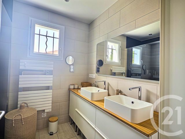 maison à vendre - 5 pièces - 147.2 m2 - LA CRAU - 83 - PROVENCE-ALPES-COTE-D-AZUR - Century 21 Pavillon Or