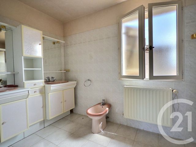 maison à vendre - 4 pièces - 121.72 m2 - LA LONDE LES MAURES - 83 - PROVENCE-ALPES-COTE-D-AZUR - Century 21 Pavillon Or