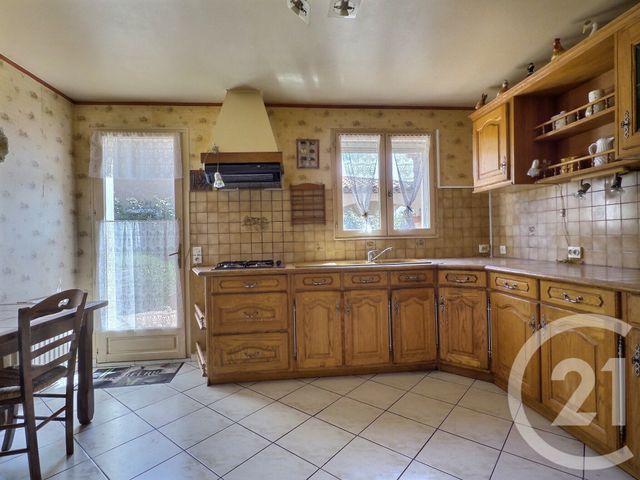 maison à vendre - 4 pièces - 121.72 m2 - LA LONDE LES MAURES - 83 - PROVENCE-ALPES-COTE-D-AZUR - Century 21 Pavillon Or