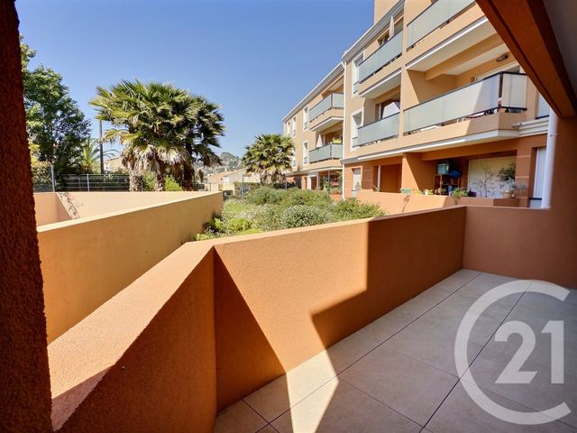 Appartement F2 à vendre - 2 pièces - 44.27 m2 - HYERES - 83 - PROVENCE-ALPES-COTE-D-AZUR - Century 21 Pavillon Or
