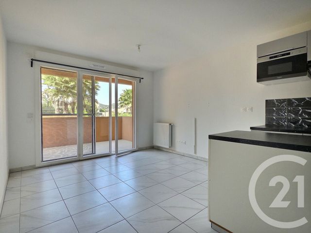 Appartement F2 à vendre - 2 pièces - 44.27 m2 - HYERES - 83 - PROVENCE-ALPES-COTE-D-AZUR - Century 21 Pavillon Or